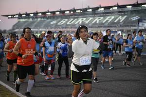 BIB: 53194, 50229
                            <button type="button" onclick="openModal(10462504)" class="btn btn-primary btn-sm float-right btn-popup" data-toggle="modal" data-target=".modal-high-quality">
                        <i class="fas fa-shopping-cart"></i> Add to Cart
                    </button>
                                            <button type="button" onclick="isThisMe(10462504, true)" class="btn btn-success btn-sm float-right btn-popup btn-isme hidden" data-toggle="tooltip" data-placement="bottom" title="นี่คือรูปของคุณใช่ไหม คลิกที่นี่เพื่อเอาเข้าอัลบั้ม">
                        <i class="fas fa-plus"></i> Add to album
                    </button>
                    <button type="button" onclick="isThisMe(10462504, false)" class="btn btn-warning btn-sm float-right btn-popup btn-isnotme hidden">
                        <i class="fas fa-ban"></i> Remove from album
                    </button>